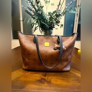 MCM Visetos Dog Bone - Dark Espresso shopper tote
